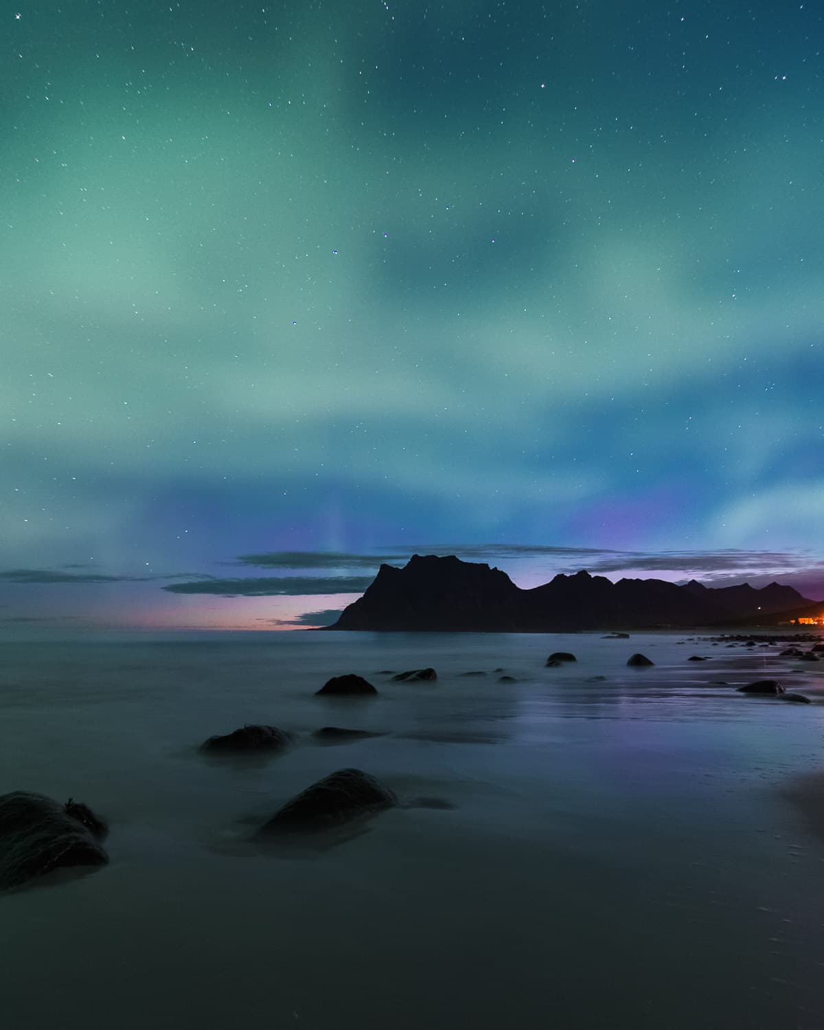 Northern Lights Uttakleiv Beach Lofoten Islands Norway — Javier Delabat